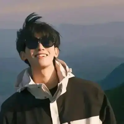 邱湛蓝